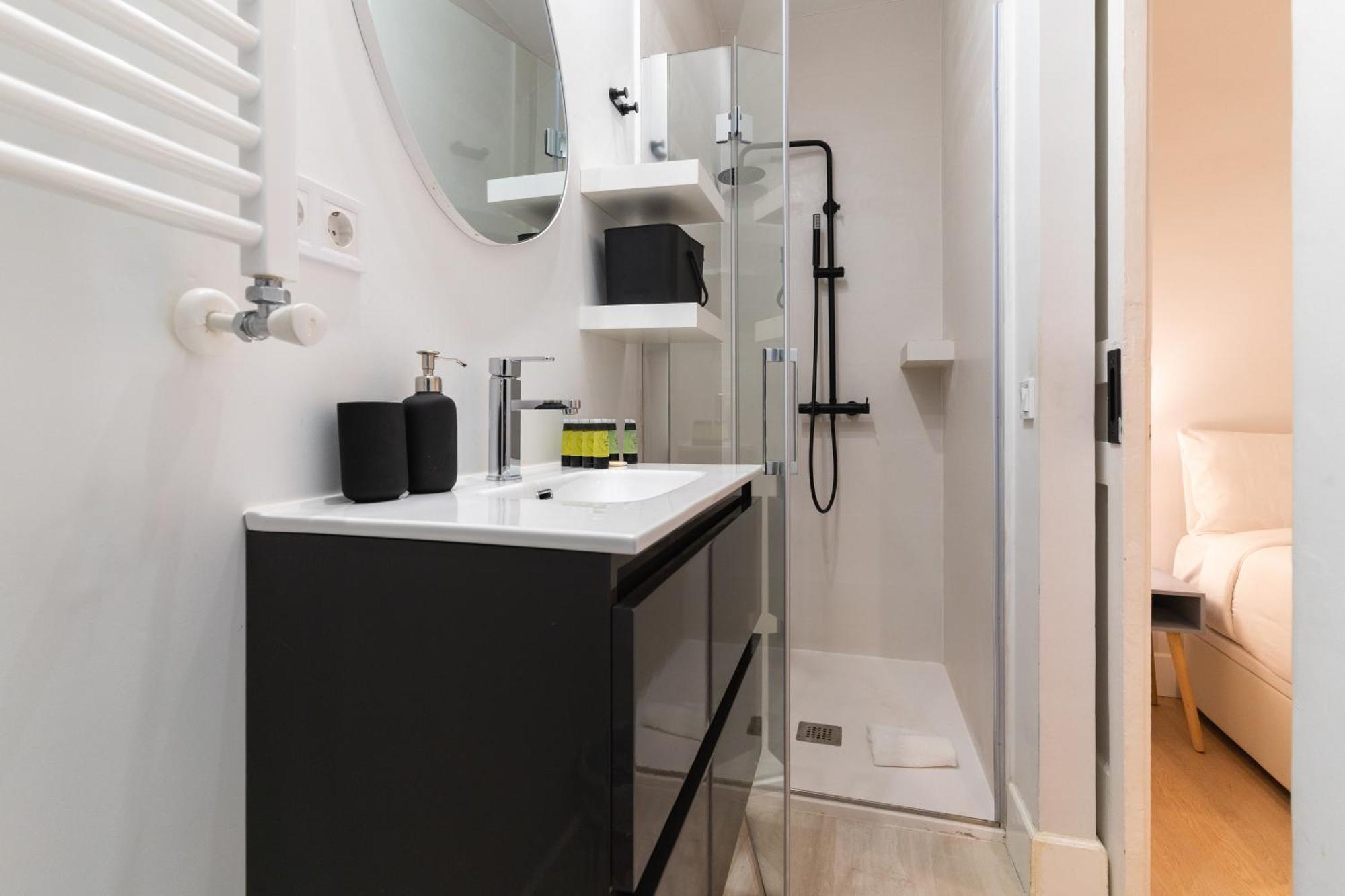 Апартаменти Cozy And Central-1Bd 1Bth- Cortes Мадрид Екстер'єр фото