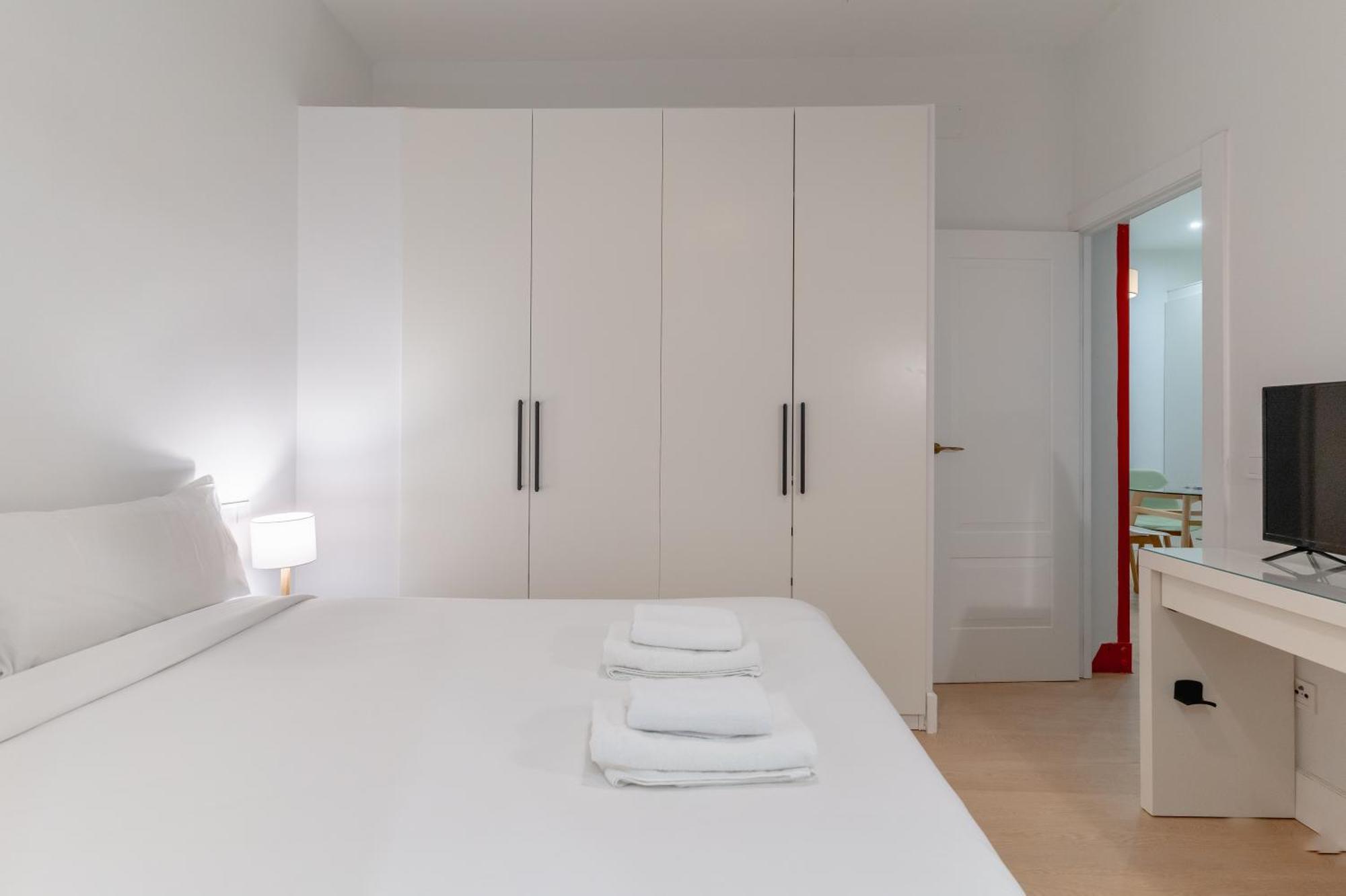 Апартаменти Cozy And Central-1Bd 1Bth- Cortes Мадрид Екстер'єр фото