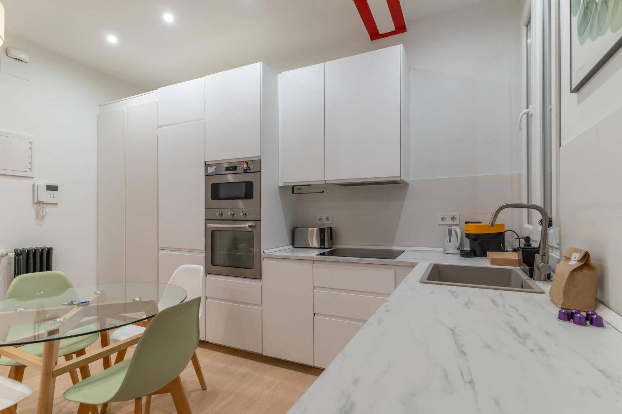 Апартаменти Cozy And Central-1Bd 1Bth- Cortes Мадрид Екстер'єр фото